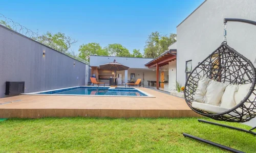 casa-luxuosa-recem-construida-com-piscina-e-hidro