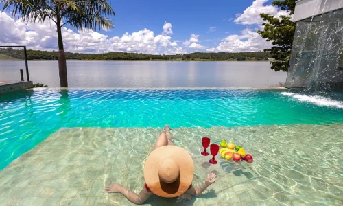 paraiso-a-beira-lago-piscina-e-vista-espetacular (4)