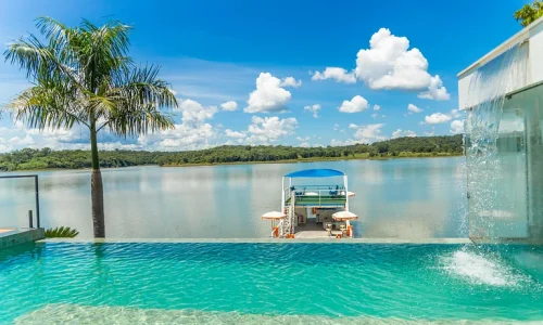 paraiso-a-beira-lago-piscina-e-vista-espetacular