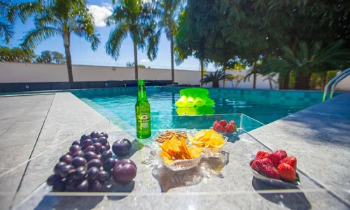 refugio-4-suites-c-piscina-sinuca-e-area-gourmet (1)