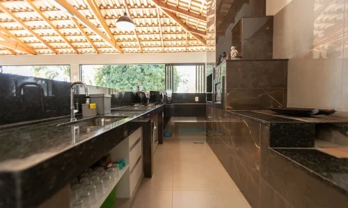 refugio-4-suites-c-piscina-sinuca-e-area-gourmet (11)